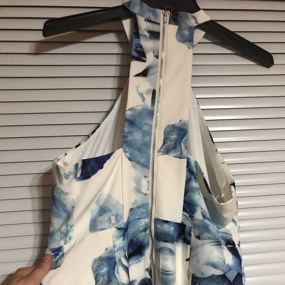NWT abstract fitted dress - Picture 3 of 4